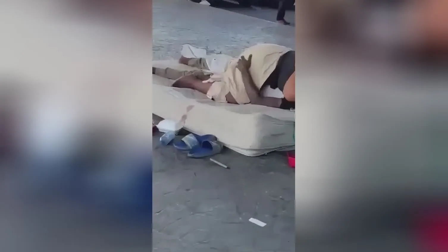 Homeless Dude Smashin in Broad Daylight on a Damn Mattress Right on the Sidewalk